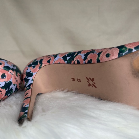 BCBG Pink Floral Heels - Picture 6 of 6